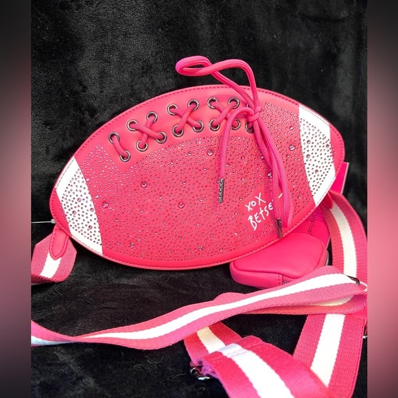 🏈🩷BETSEY JOHNSON HOT Pink XOFUMBLE
KITSCH RHINESTONE FOOTBALL W/ COIN POUCH🏈🩷 - Picture 12 of 16